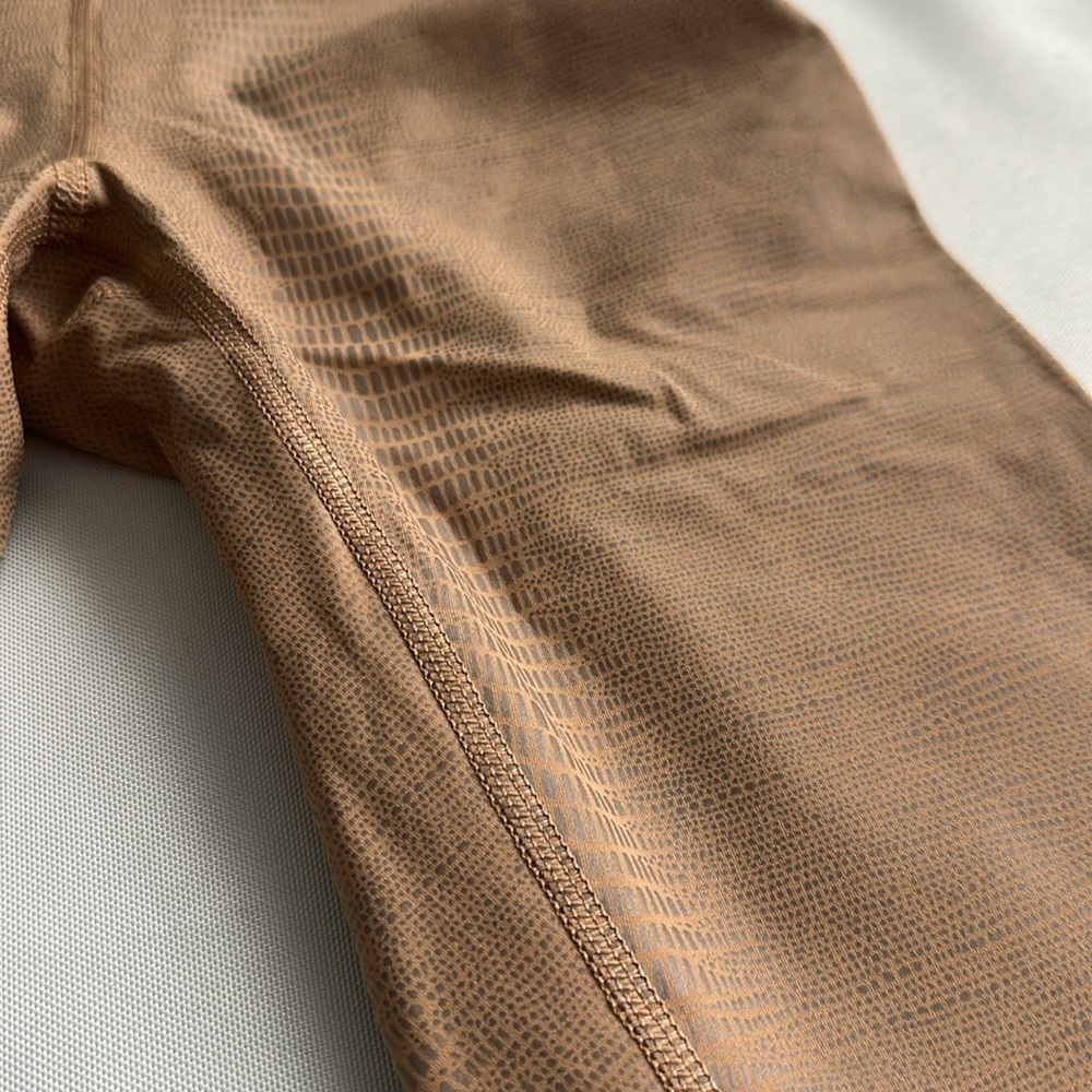 NWT CRZ YOGA Nude Matte Faux Leather Leggings "25 SZ XS - Picture 6 of 8